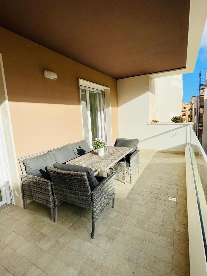 Emme Apartment カリアリ エクステリア 写真