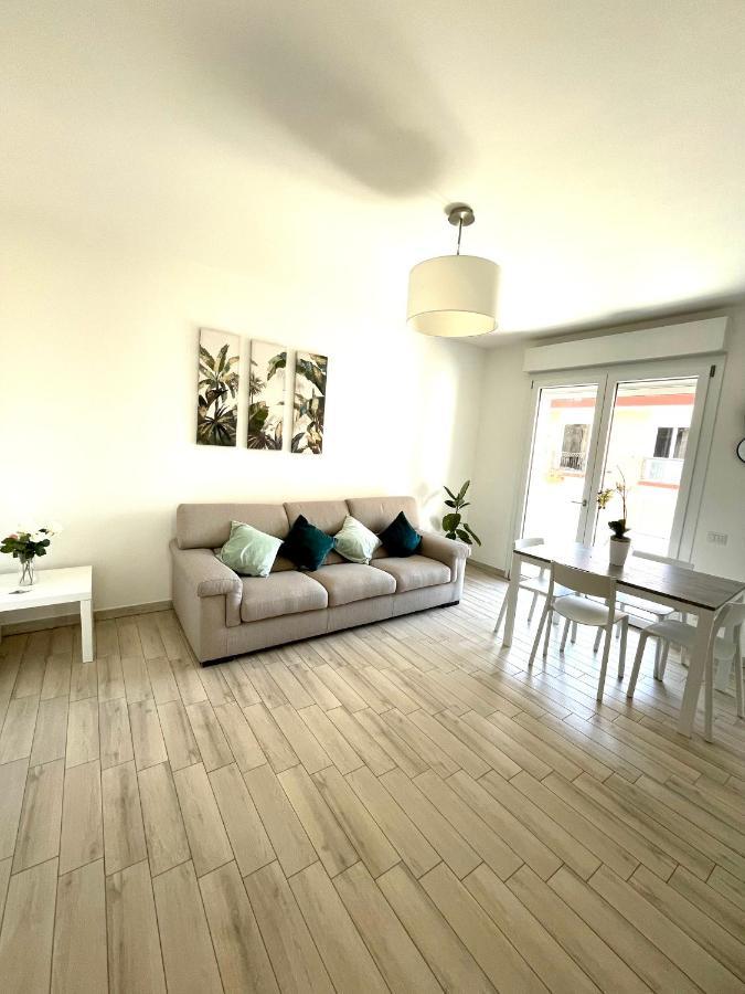 Emme Apartment カリアリ エクステリア 写真