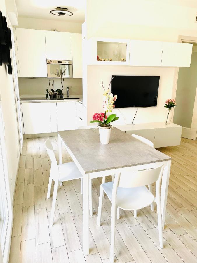 Emme Apartment カリアリ エクステリア 写真