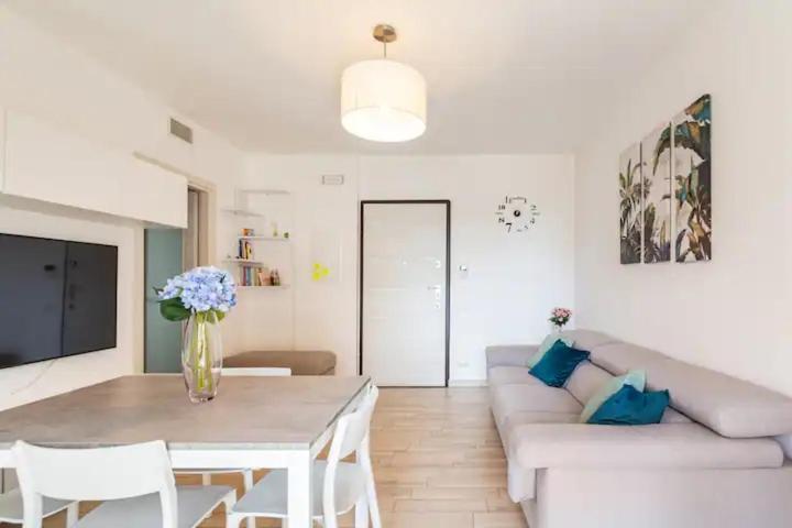 Emme Apartment カリアリ エクステリア 写真